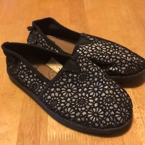 ⭐️ 5/$25 ⭐️ Youth girls slip on shoes